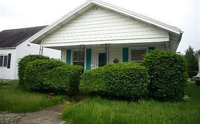 1st image of 830 Sennett St