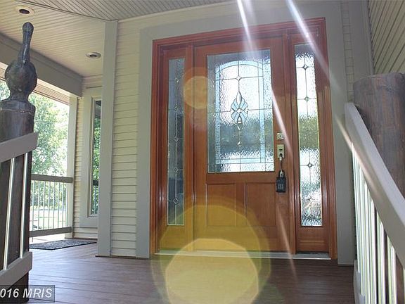 3rd image of 407 Irene Way