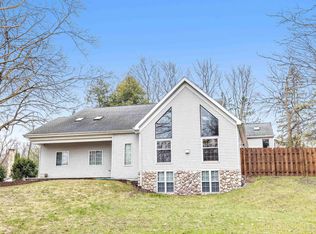 1920 E Apple Creek Rd, Appleton, WI 54913