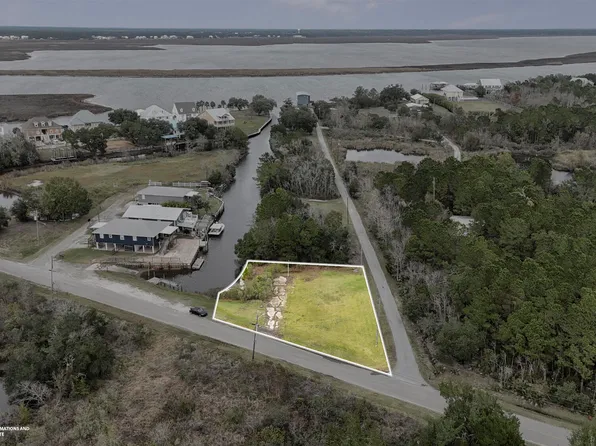 1776 Blue Meadow Rd, Bay Saint Louis, MS 39520