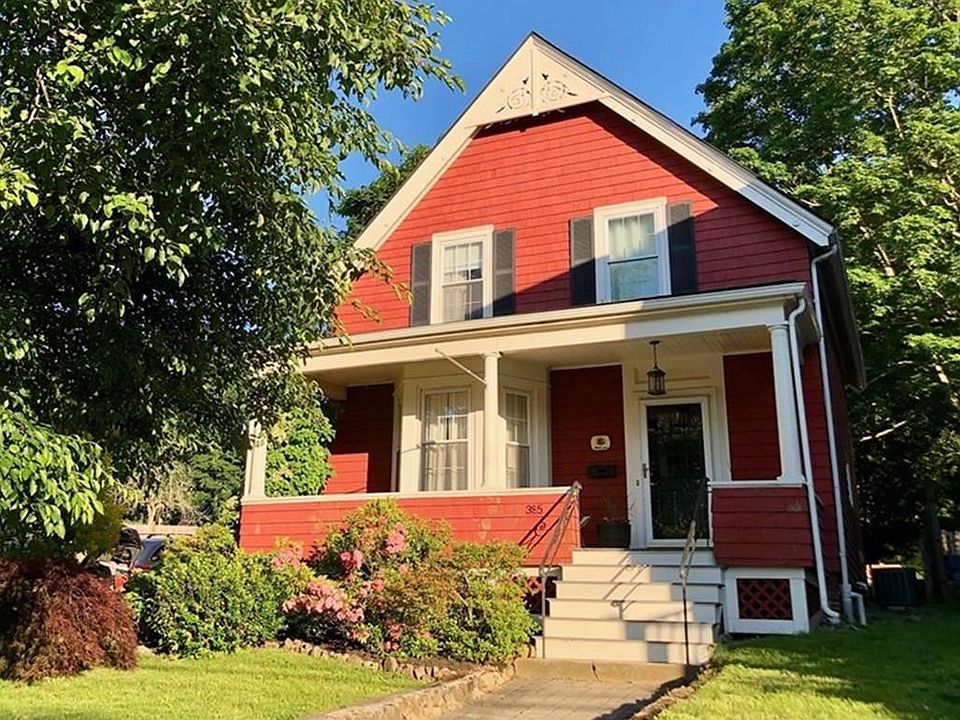 1st image of 385 Essex St