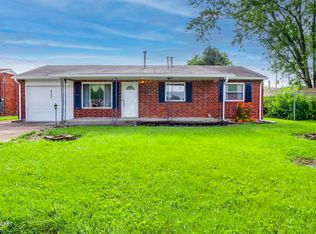 8801 Rosshire Dr, Fairdale, KY 40118