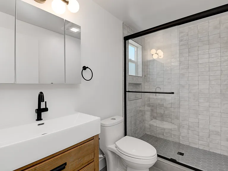 3010 Suncrest Dr #D — Photo 5