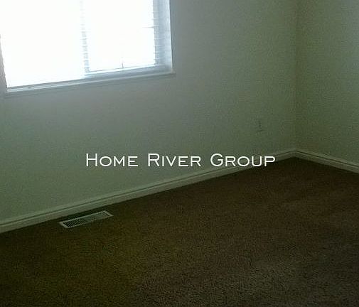 2nd image of 243 S Bridger Dr