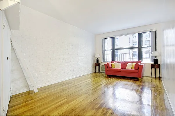 Rented by City Connections Realty | media 9