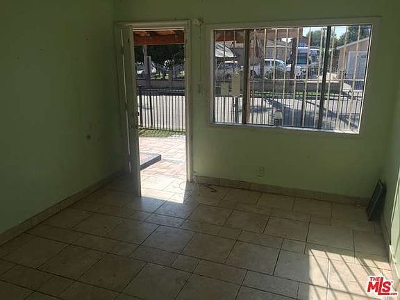 4th image of 10803 Elliott Ave