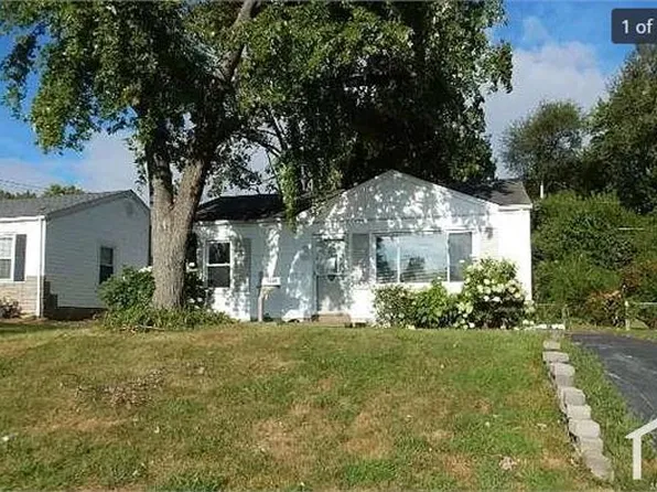 3207 Saint Joachim Ln, Saint Ann, MO 63074