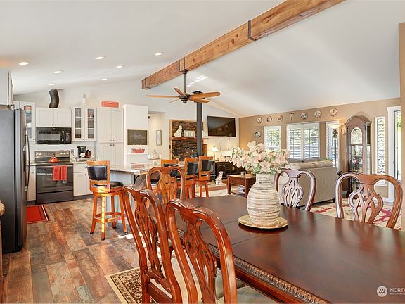 5th image of 575 Chestnut Lane