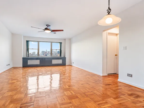 14 Horatio St APT 16K, New York, NY 10014