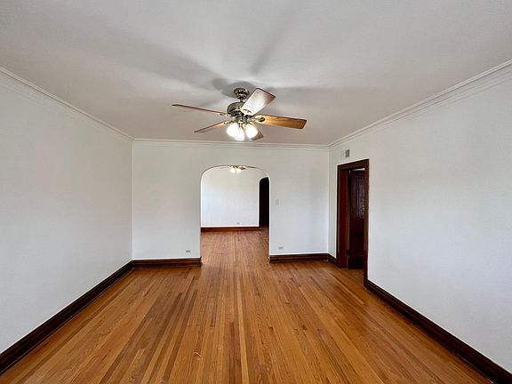 3rd image of 2316 N Leclaire Ave #1N