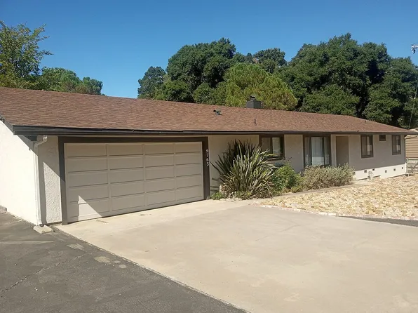 9765 Laurel Rd, Atascadero, CA 93422