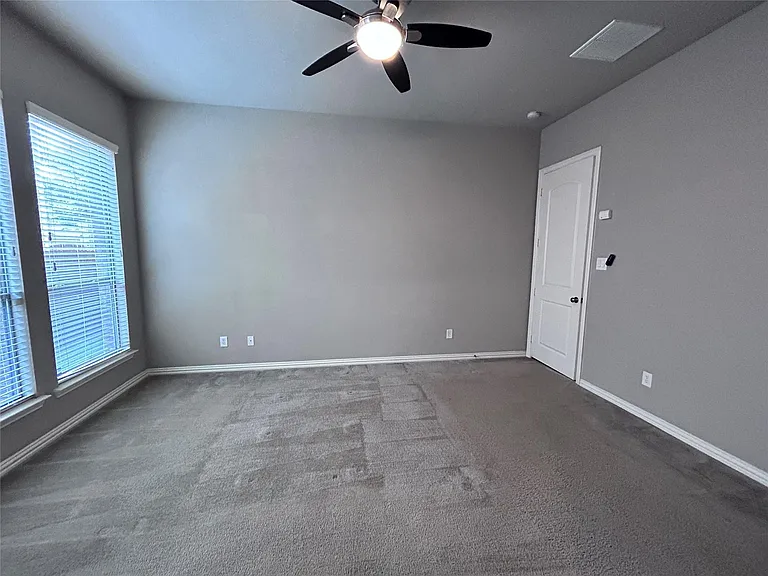 902 Panther Ln — Photo 11