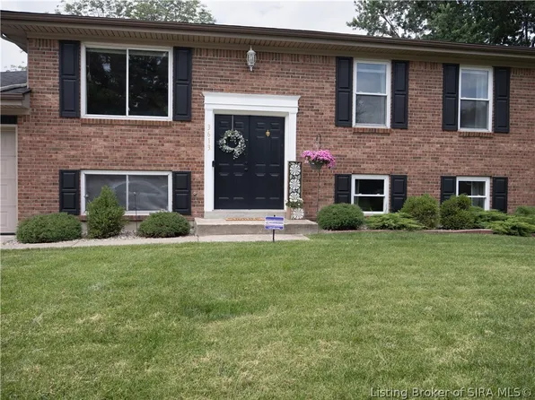 3613 Doe Run Way, New Albany, IN 47150
