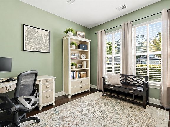 4th image of 187 Martello Road