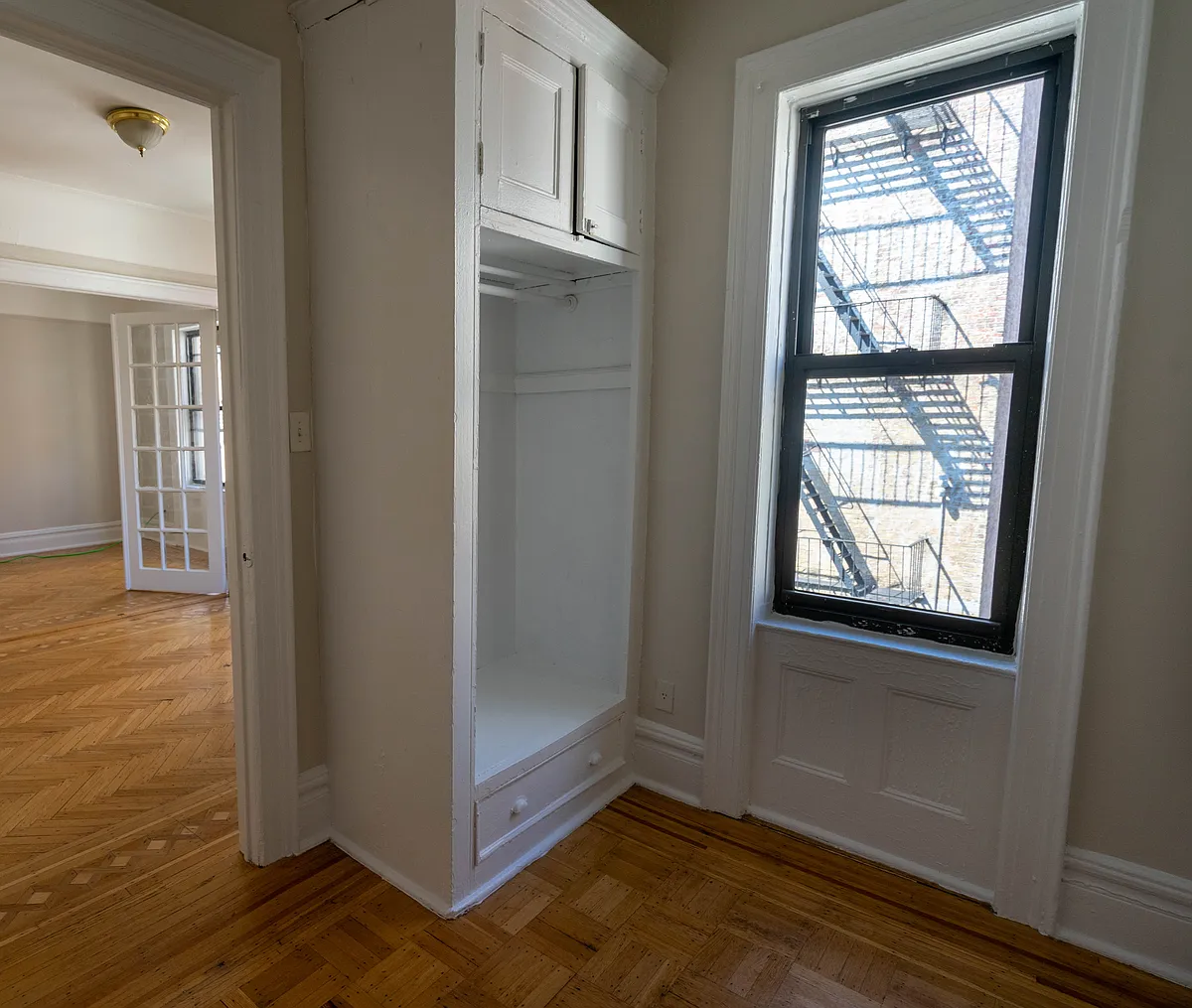 Building Photo - 189 Claremont Ave #61