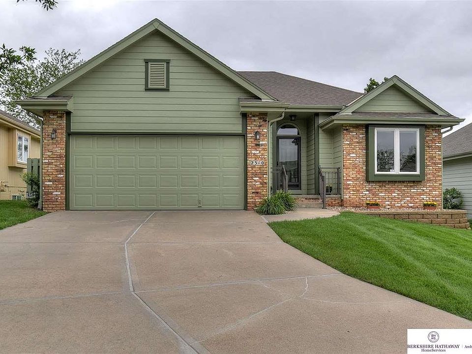 1st image of 2310 Pilgrim Dr