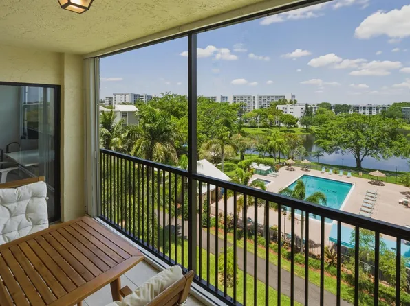 2205 S Cypress Bend Dr APT 604, Pompano Beach, FL 33069