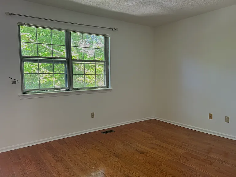 15 Rampart Dr — Photo 8