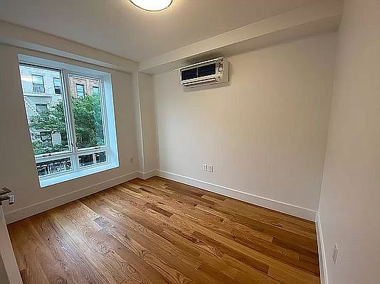 5th image of 793 Franklin Ave APT 3A