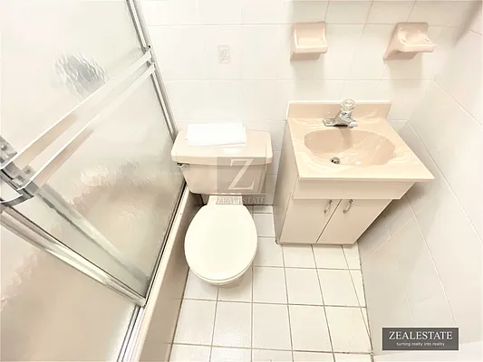 Rented by ZealEstate Group Inc | media 43