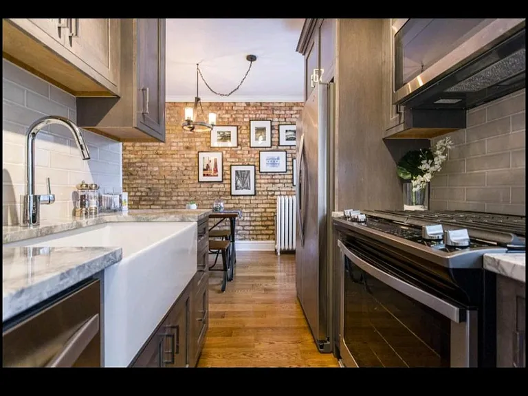 734 W Barry Ave #1 — Photo 11