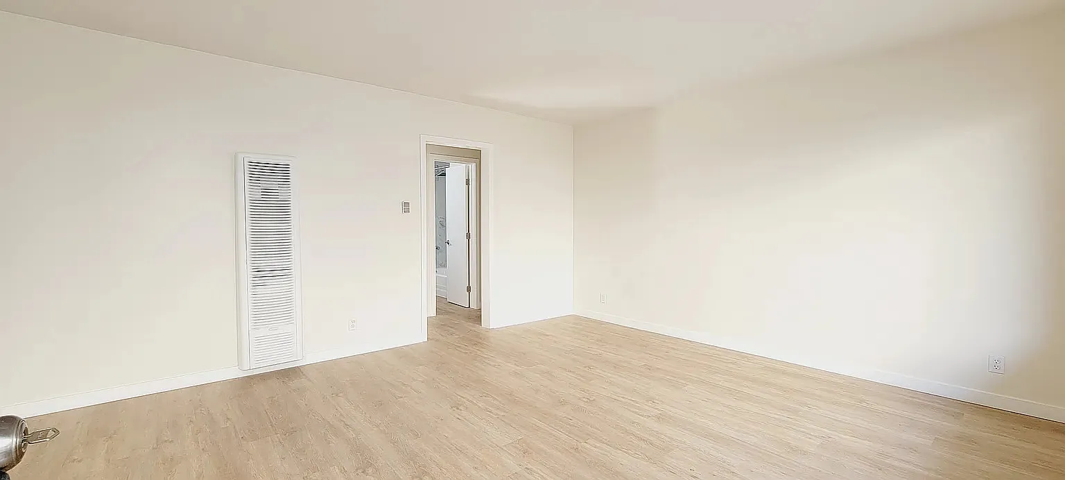 2 bed, 800 sqft, $2,950 — Photo 3