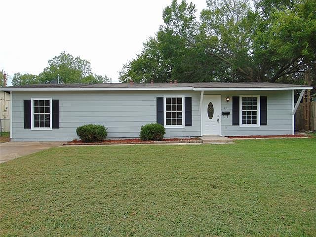 1st image of 831 Leyenda Dr
