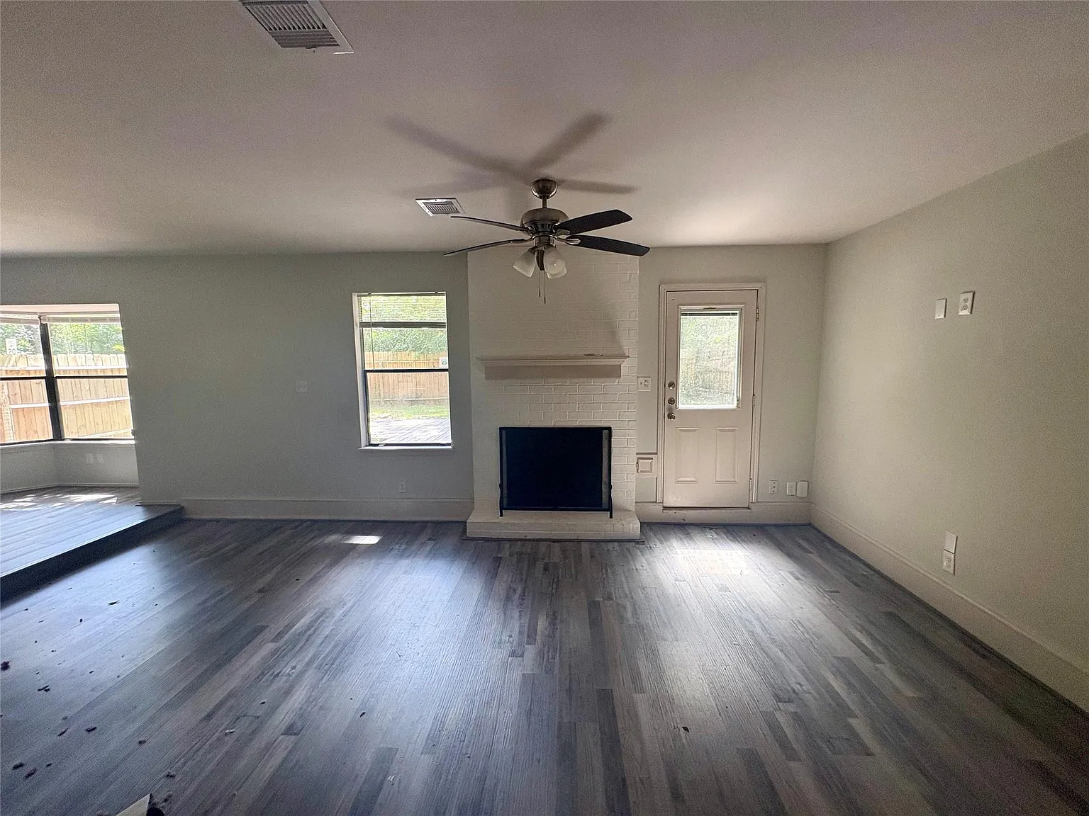 4 bed, 2.5 bath, 1580 sqft, $2,750 — Photo 3