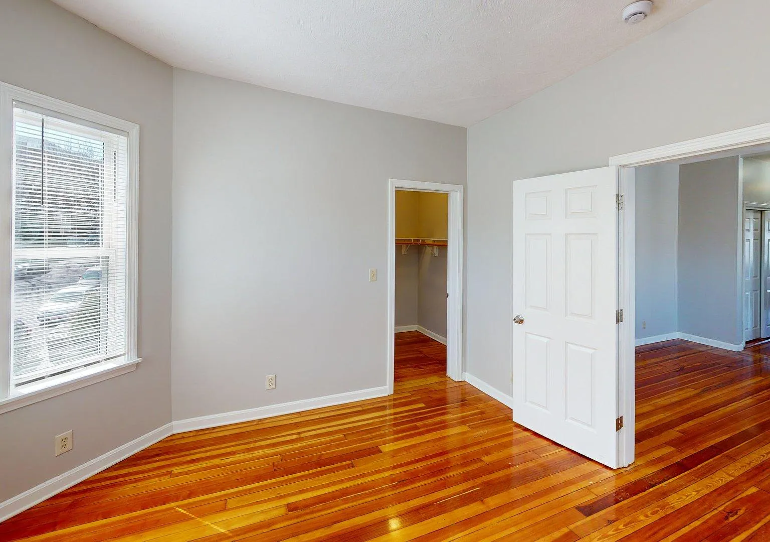 52 Sumner Street — Photo 4