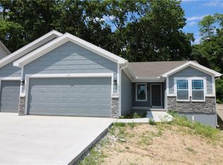 5019 University Dr, Saint Joseph, MO 64503