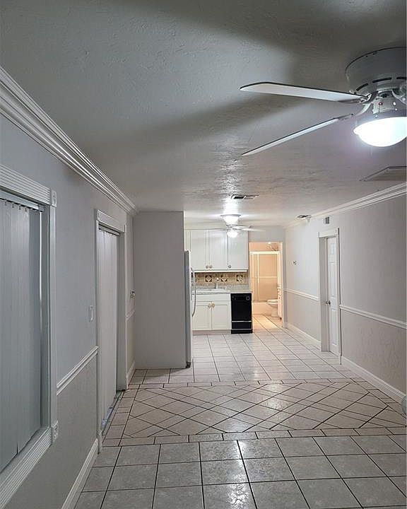 1st image of 330 Redlin St