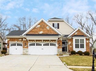 937 Summit Oaks Dr, Eureka, MO 63025