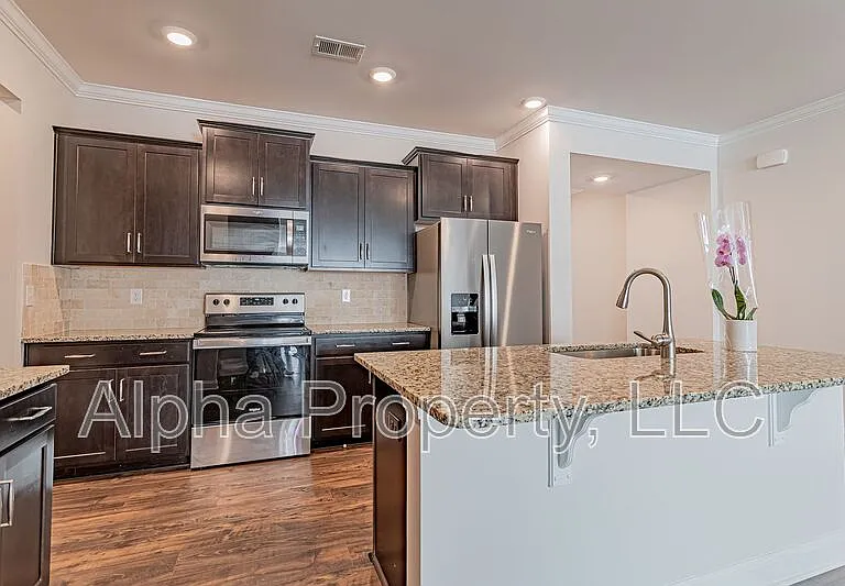 540 Yellow Fox Rd — Photo 6