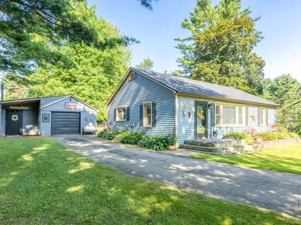 4034 Lakeshore Rd, Lexington, MI 48450
