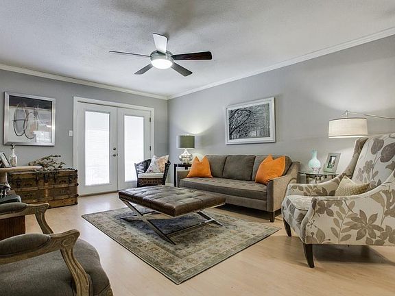 5th image of 7904 Royal Ln #226
