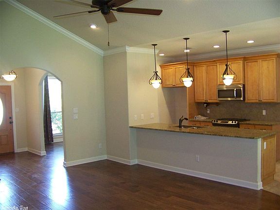 3rd image of 132 Apple Blossom Cir