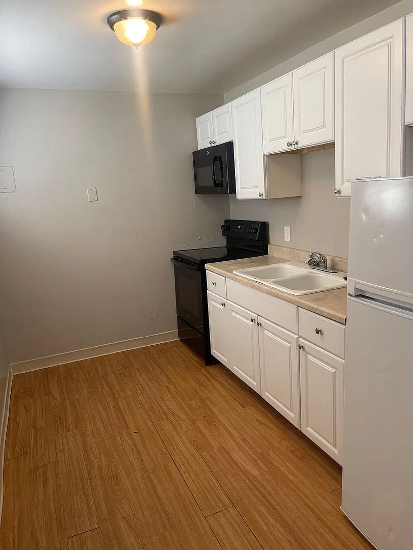 1588 Macon St — Photo 3