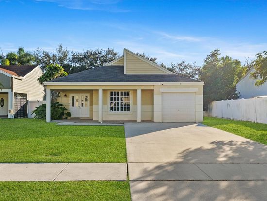 8414 Dynasty Drive, Boca Raton, FL 33433