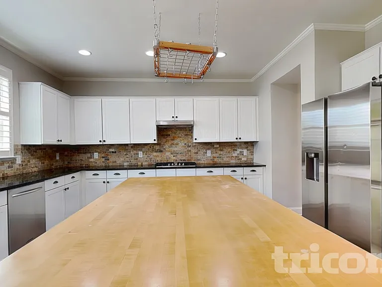 4384 Challedon Dr — Photo 8