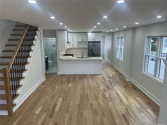 5th image of 191 Jackson Ave