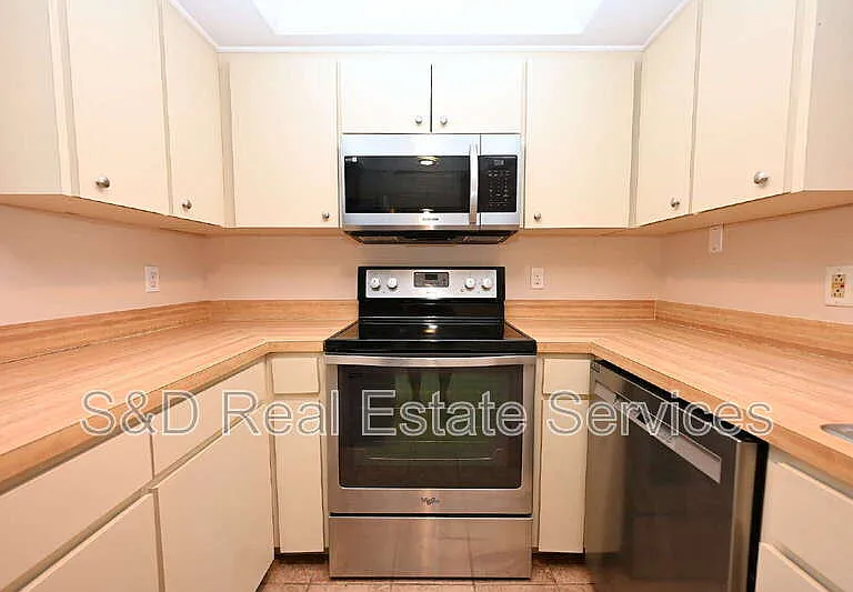 349 Market Sq E — Photo 4