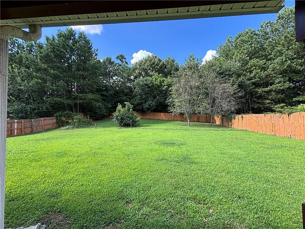 4 bed, 2.0 bath, 1770 sqft, $2,100 — Photo 3
