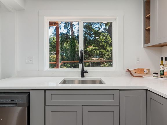 4th image of 34725 2nd St