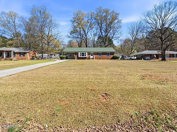 3rd image of 136 Springdale Drive