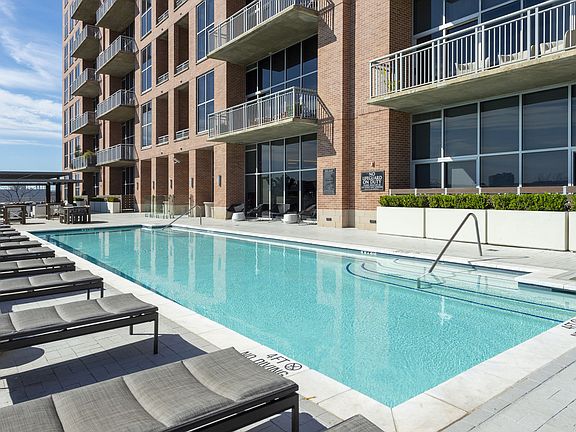 3rd image of 4899 Montrose Blvd APT 1102
