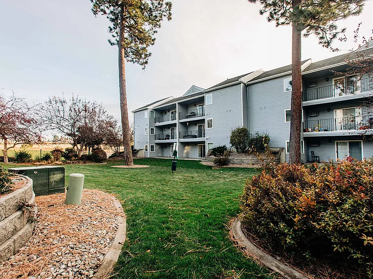 Trails End Apartments — Photo 7