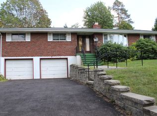 1006 Longview Ter, Clarks Summit, PA 18411