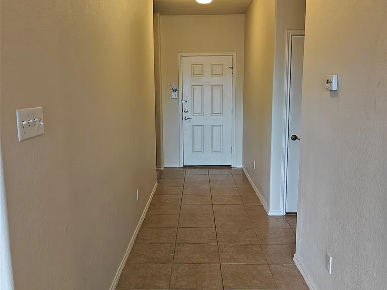 5610 Hopkins Dr — Photo 22