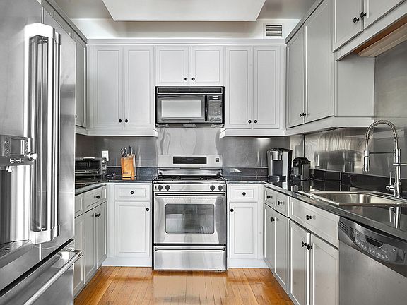 4th image of 53 N Moore St APT 5A