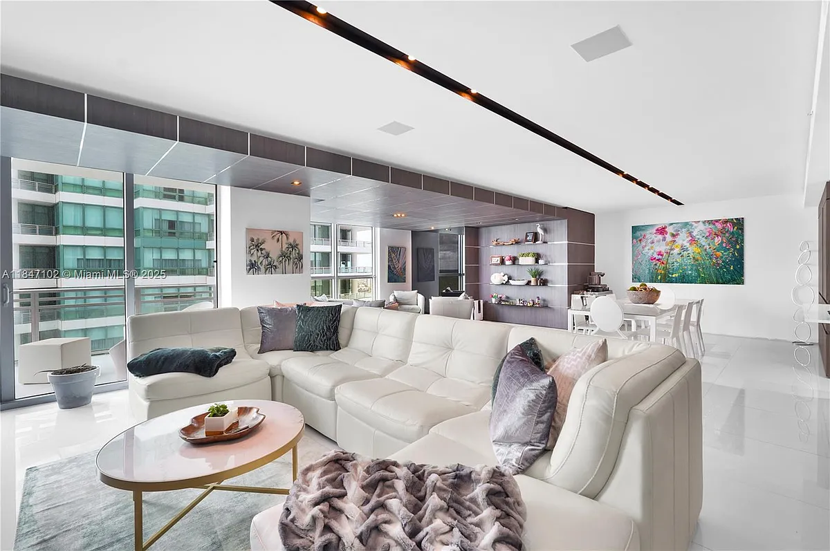 Building Photo - 3535 S Ocean Dr #2104